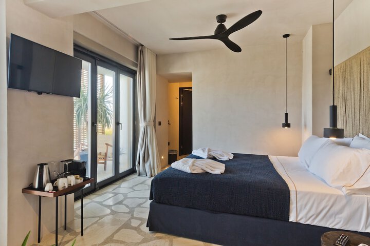 Room 5 of 14