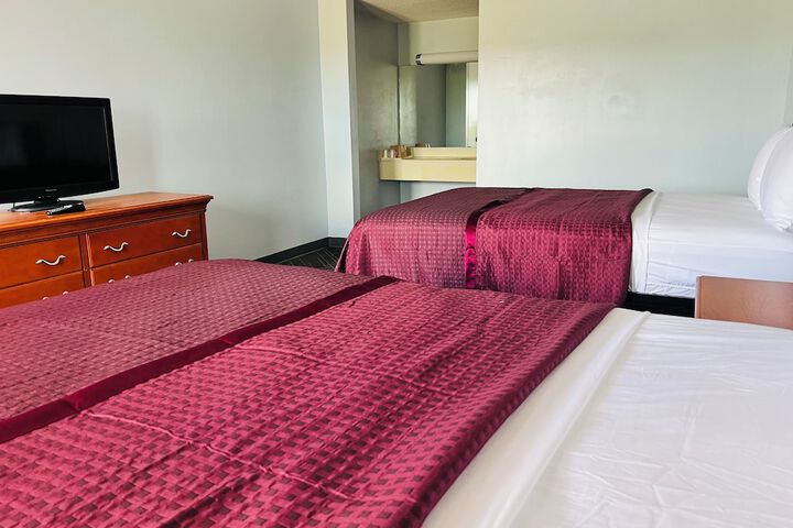 Room 25 of 74