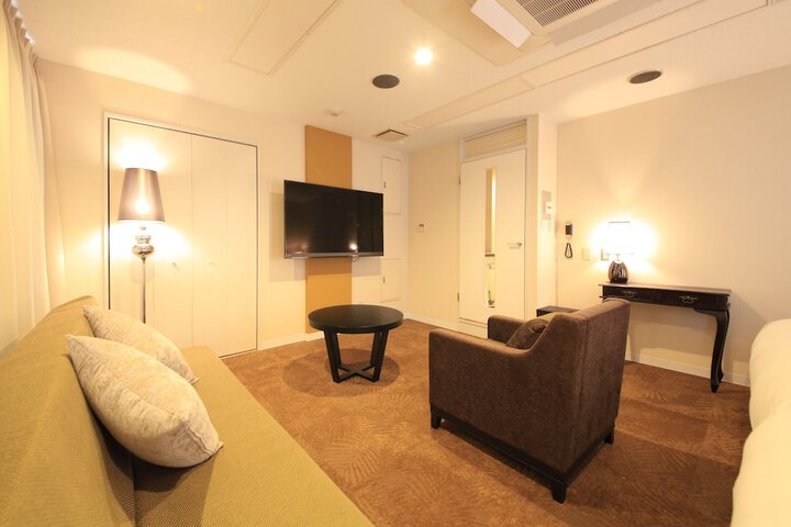 Room 37 of 54