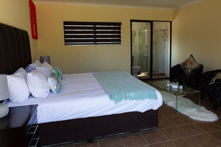 Room 10 of 27