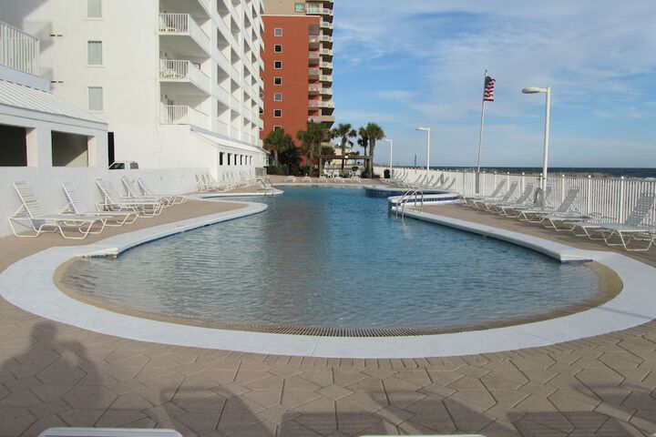 Swimming pool at Ocean House Unit 2601