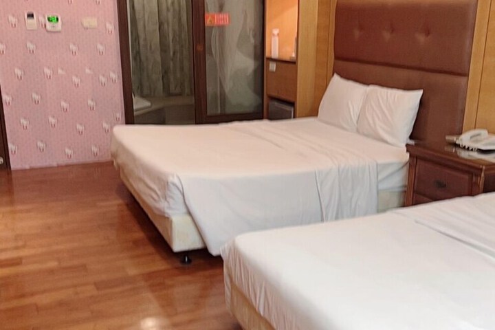 Room 49 of 79