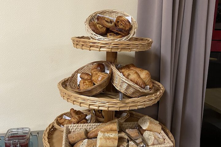 Breakfast/Coffee Service 26 of 45