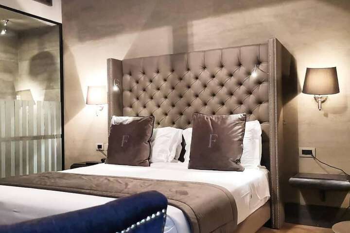 Room 15 of 59