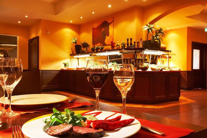 Dining 49 of 72