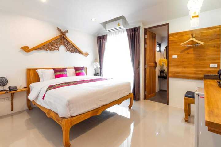 Room 5 of 29