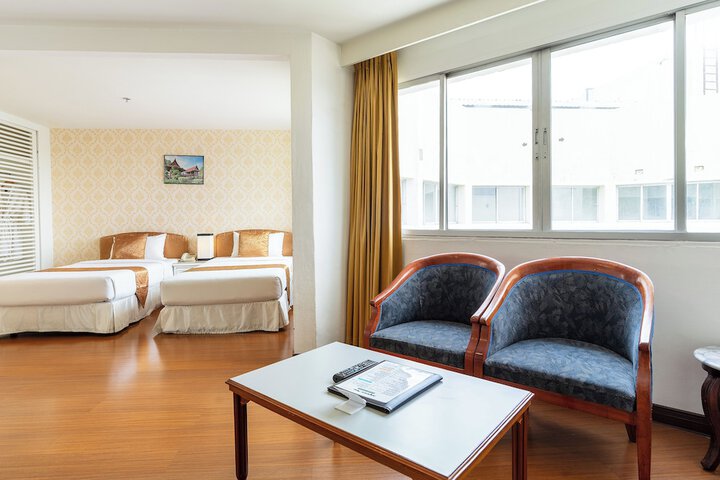 Room 34 of 140
