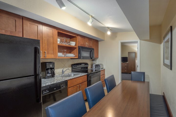 Room 16 of 60