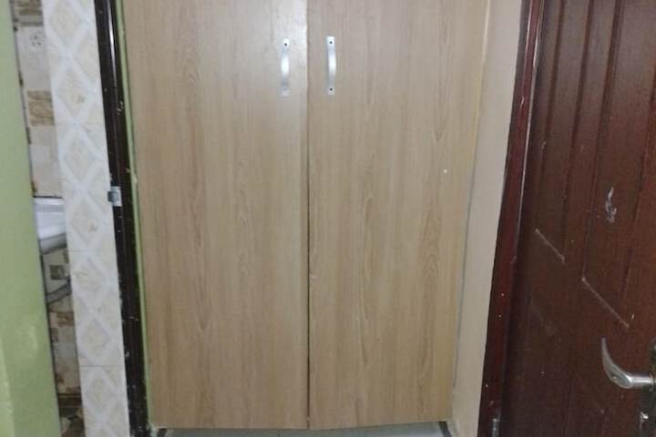 Room 16 of 33