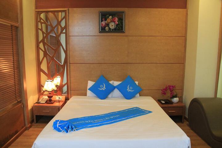 Room 27 of 63