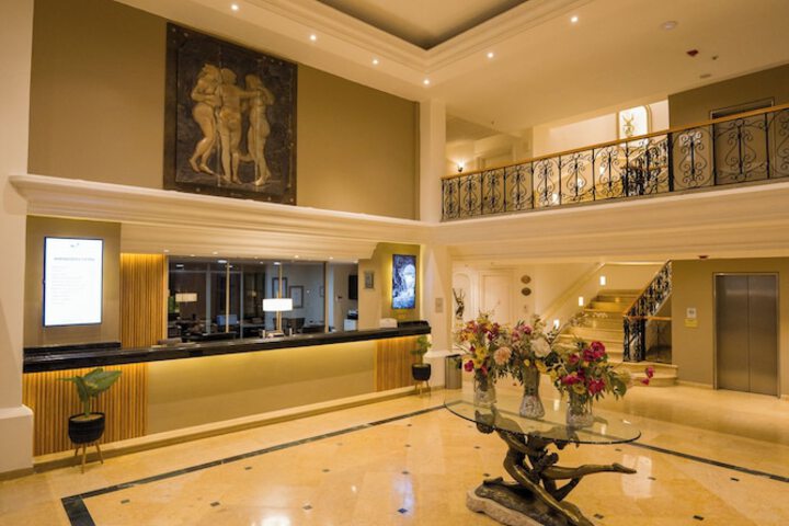 Hotel Interior 4 of 117