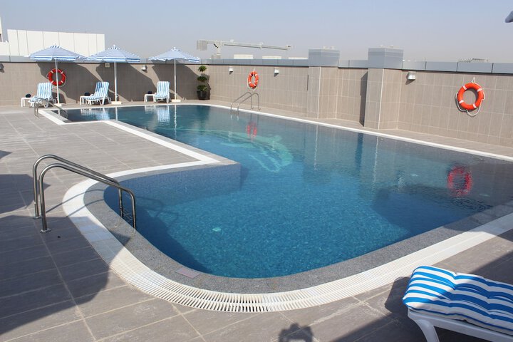 Pool Hotel