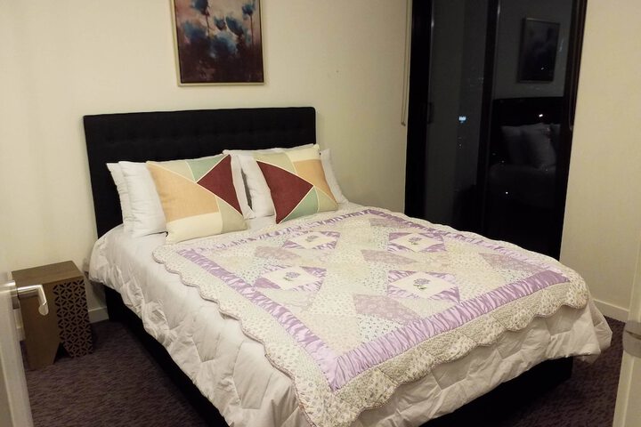 Room 3 of 12