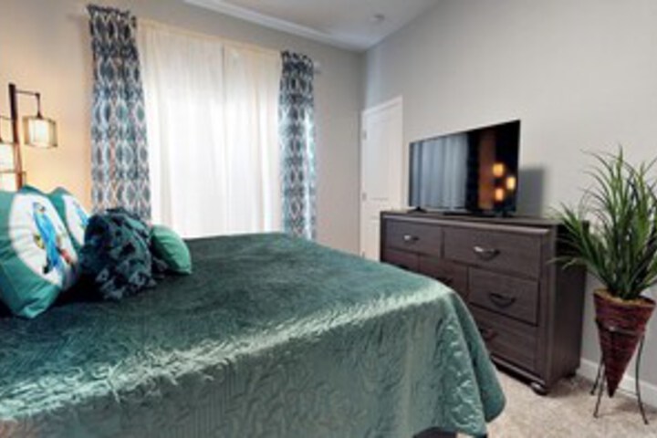 Room 25 of 28