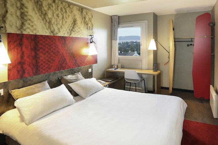 Room 22 of 64