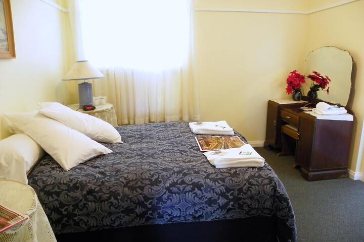 Room 4 of 39
