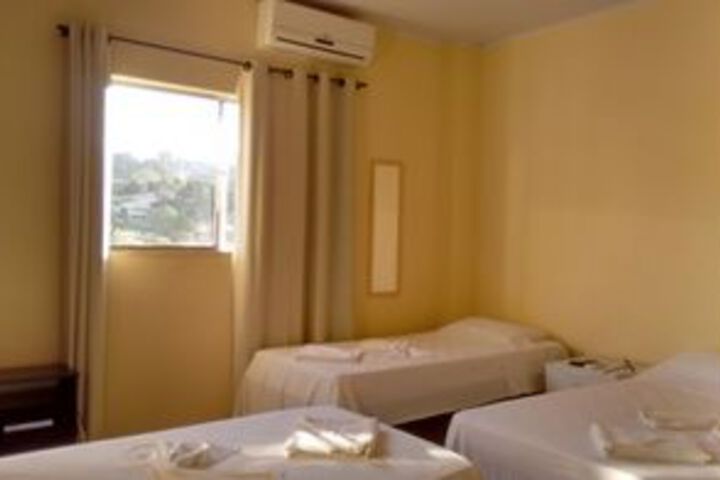 Room 8 of 19