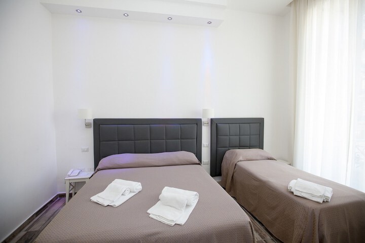 Room 8 of 26