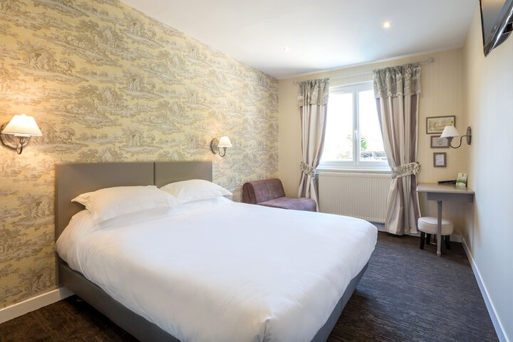 Room 5 of 65