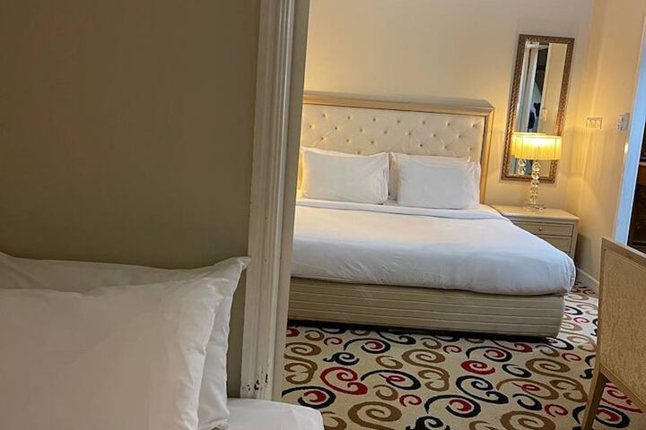 Room 19 of 46