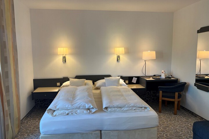 Room 19 of 43