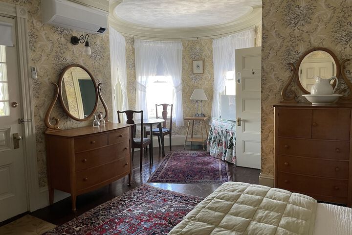 Room 48 of 100