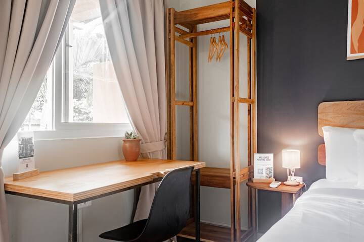Room 19 of 61