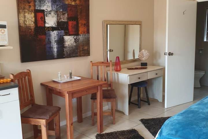 Room 10 of 36