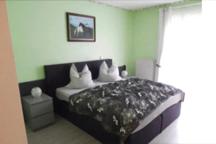 Room 4 of 13
