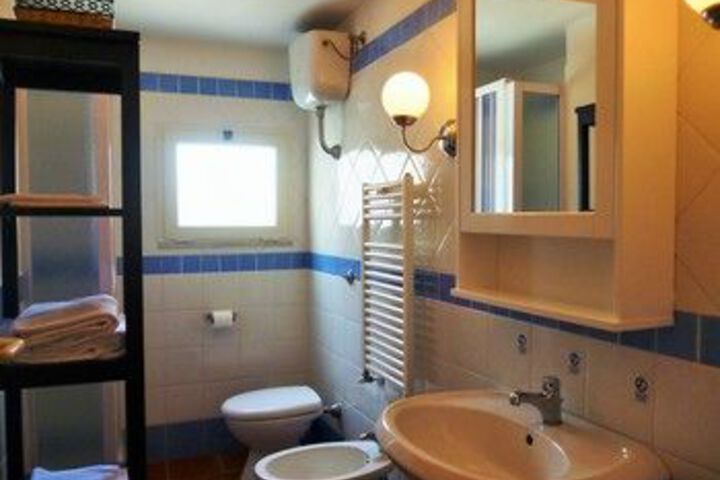 Room 3 of 18