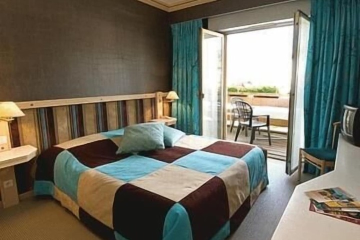 Room 16 of 54