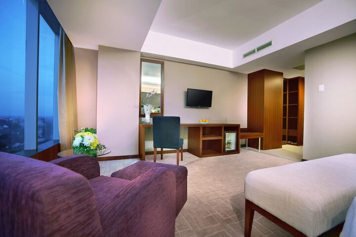 Room 5 of 34
