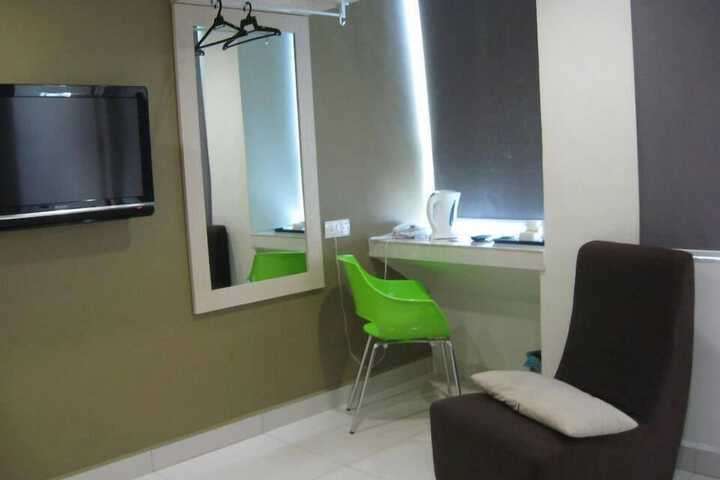 Room 18 of 21
