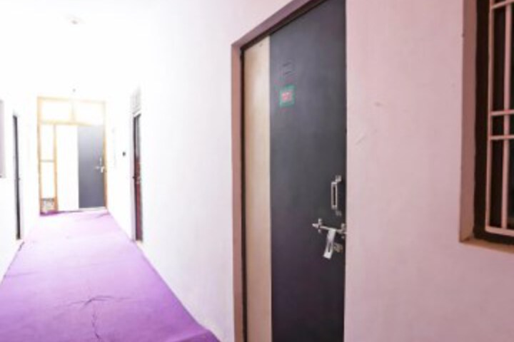 SPOT ON 39882 Hotel Shanti Plaza