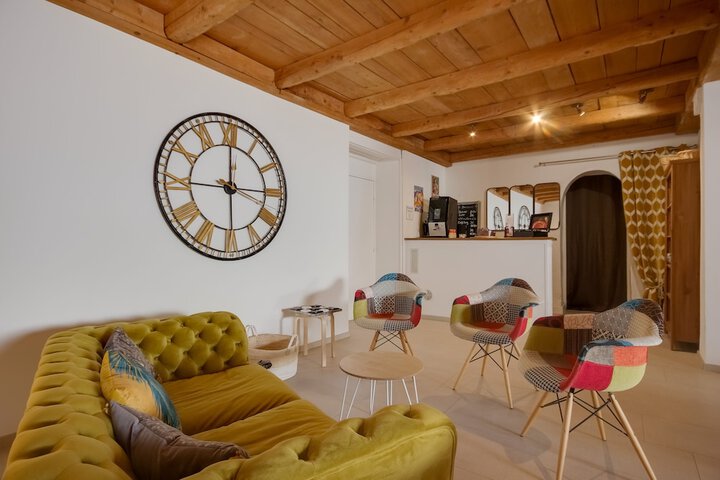 Entrance & Lobby