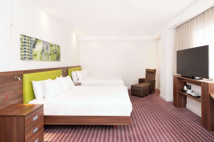 Room 26 of 64