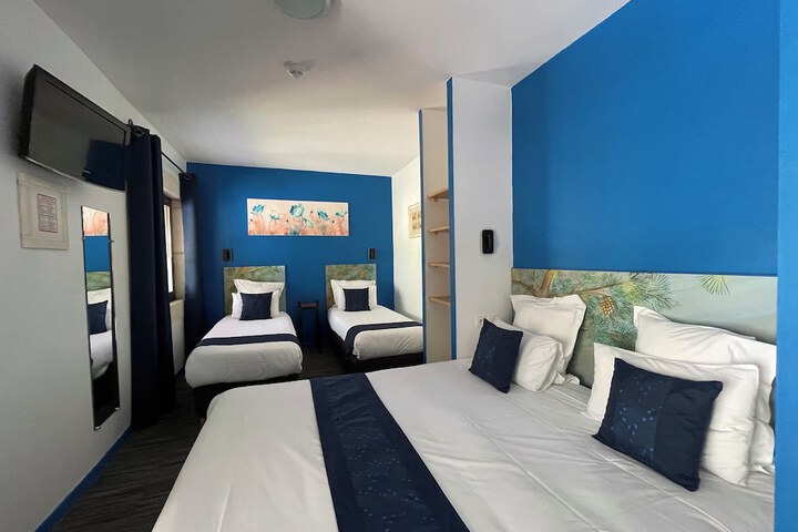 Room 20 of 49