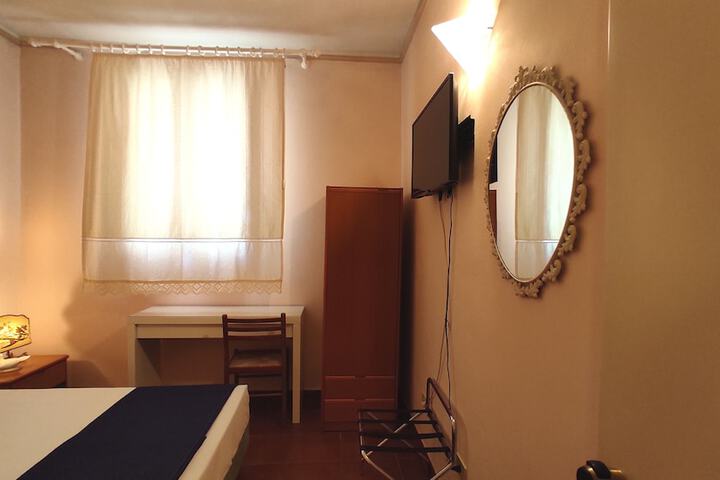 Room 21 of 52