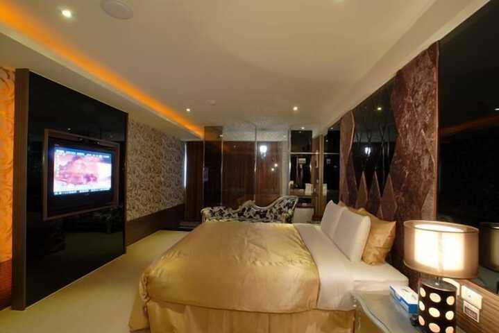 Room 49 of 107