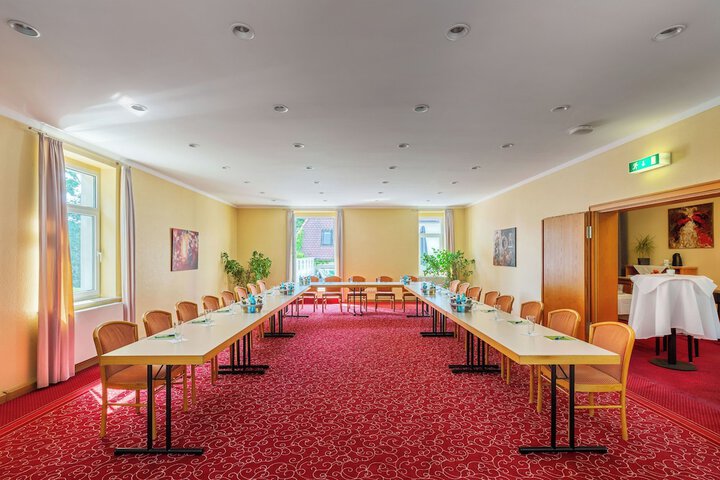 Ballroom/Hall 44 of 61