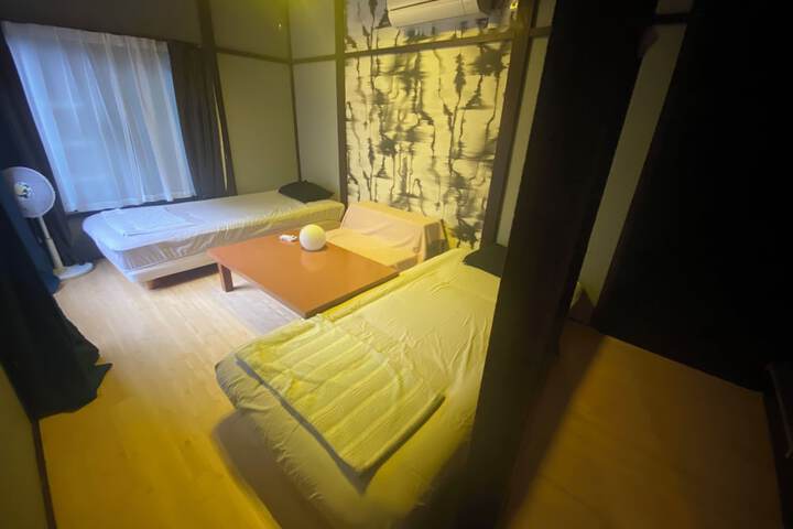 Room 9 of 172
