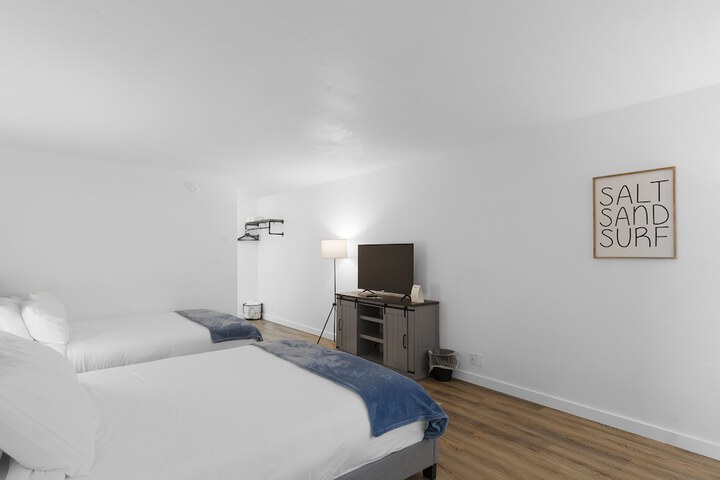 Room 13 of 44