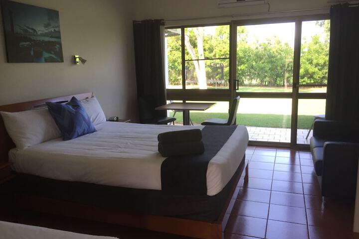 Room 6 of 35