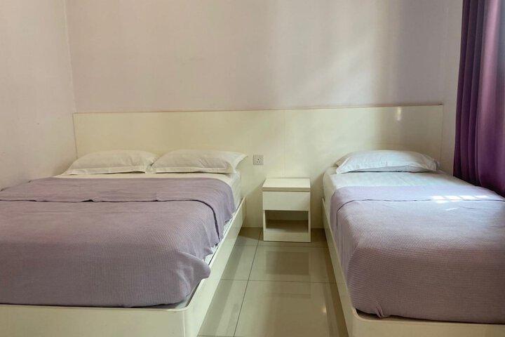 Room 4 of 27