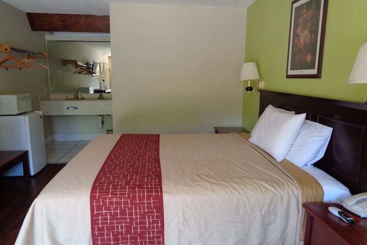Room 15 of 44