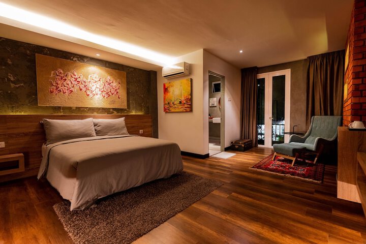 Room 36 of 120