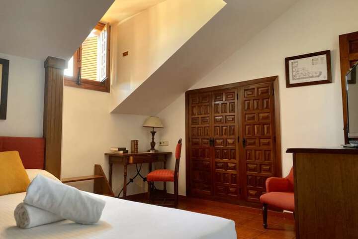 Room 5 of 34