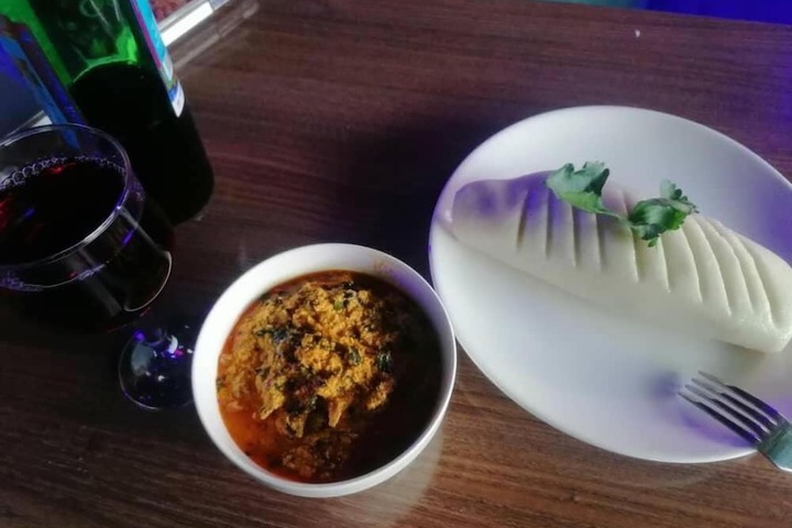 Dining 25 of 33
