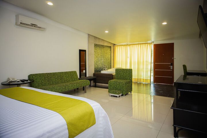 Room 14 of 86