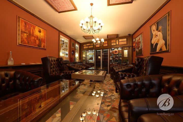 Hotel Interior 5 of 145